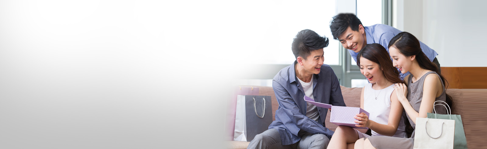 Earn exclusive rewards when you refer your friends and family to sign up for banking plans or credit cards